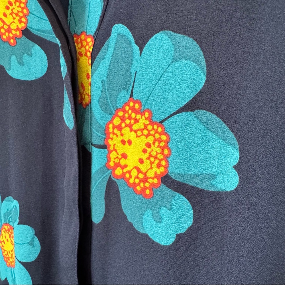 Banana Republic Navy Blue Floral Popover Blouse Size XS Polyester Buttons - Picture 3 of 14